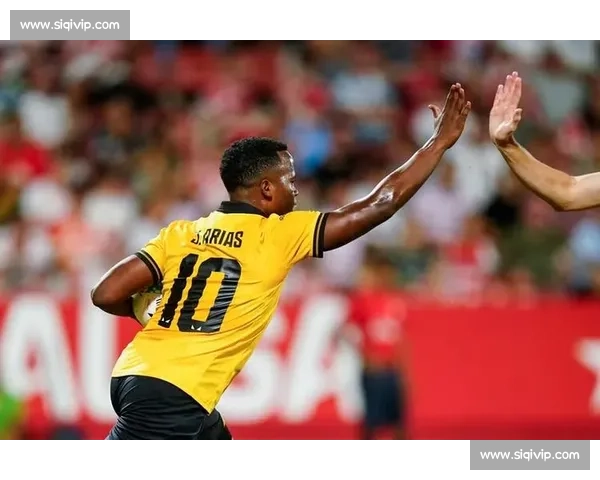 斯基拉：狼队敲定 21 岁西班牙边锋，费尔 - 洛佩斯签约至 2030 年