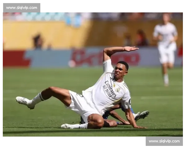 皇马夏窗神操作：怀森首秀封神 + 阿诺德复苏，阿斯盛赞建队智慧